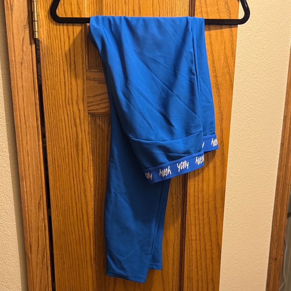 YITTY Vibrant Blue Leggings